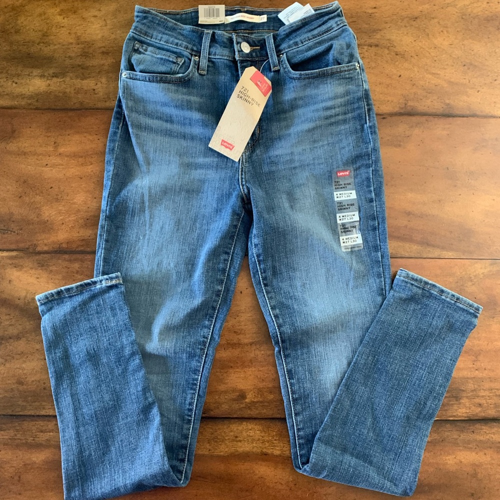 NWT Levi’s 721 High Rise Skinny Jeans
